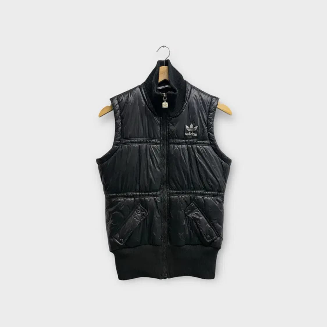 아디다스 오리지널 유광 패딩조끼 90 상품이미지1