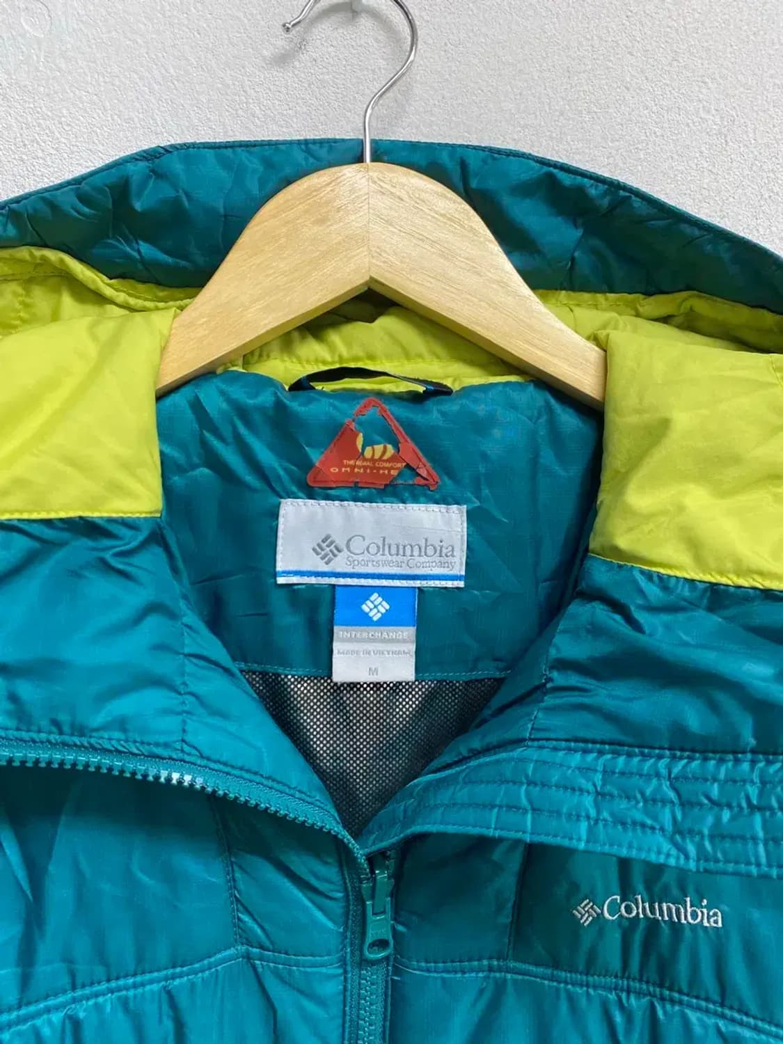 컬럼비아 경량패딩 M 상품이미지4
