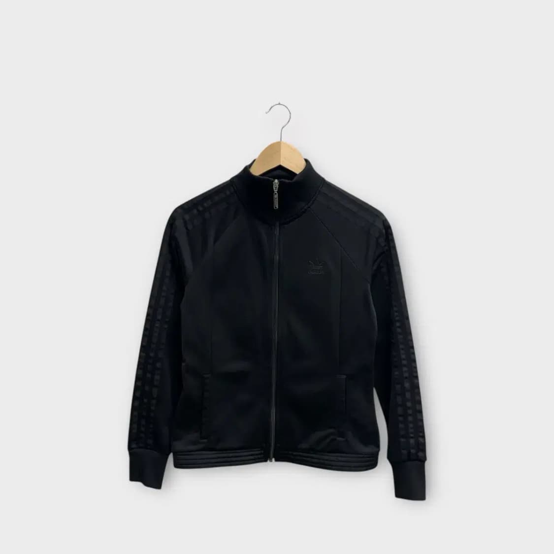 아디다스 큐빅 로고 블랙 트랙탑 95 상품이미지1