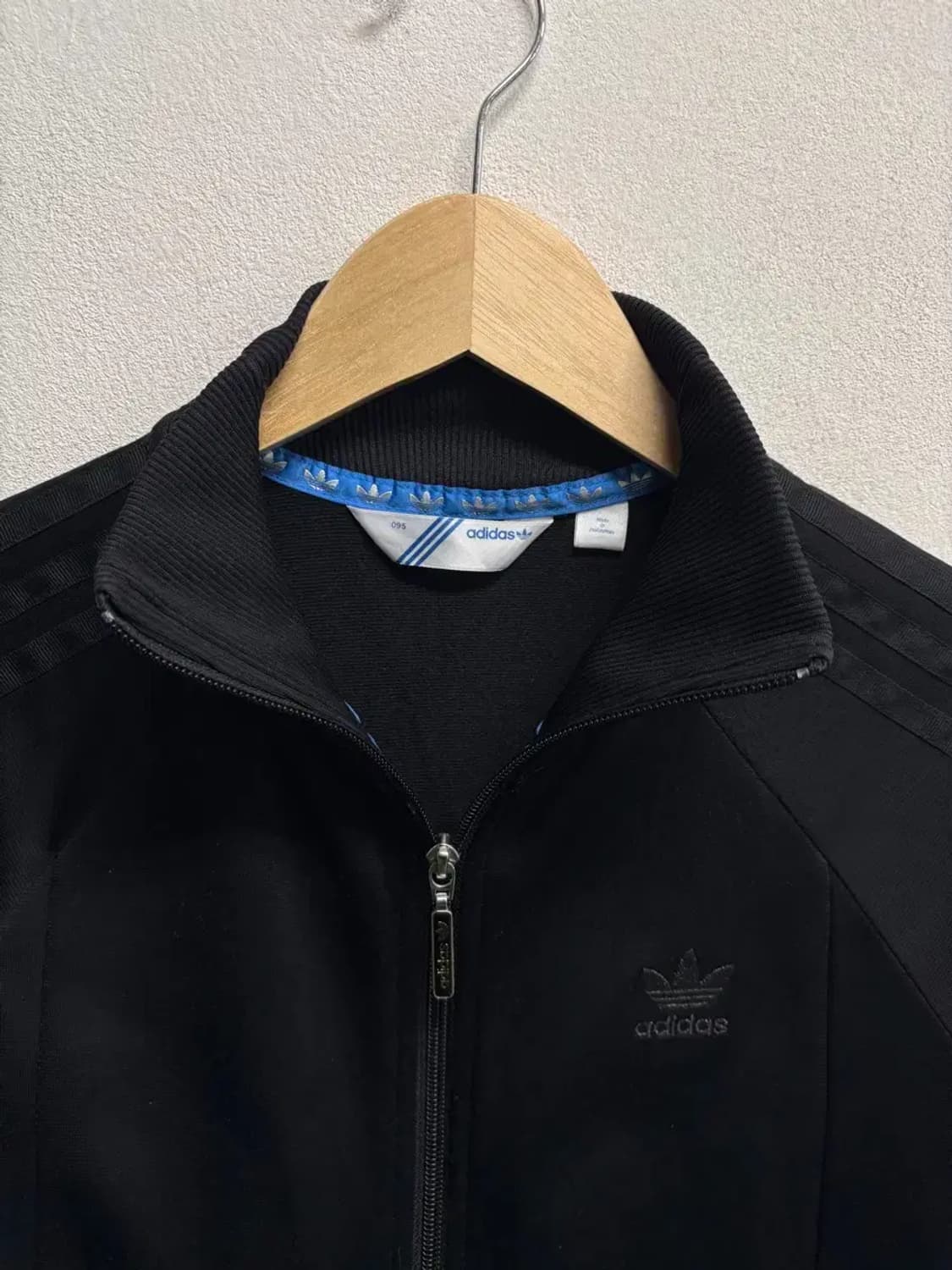 아디다스 큐빅 로고 블랙 트랙탑 95 상품이미지5