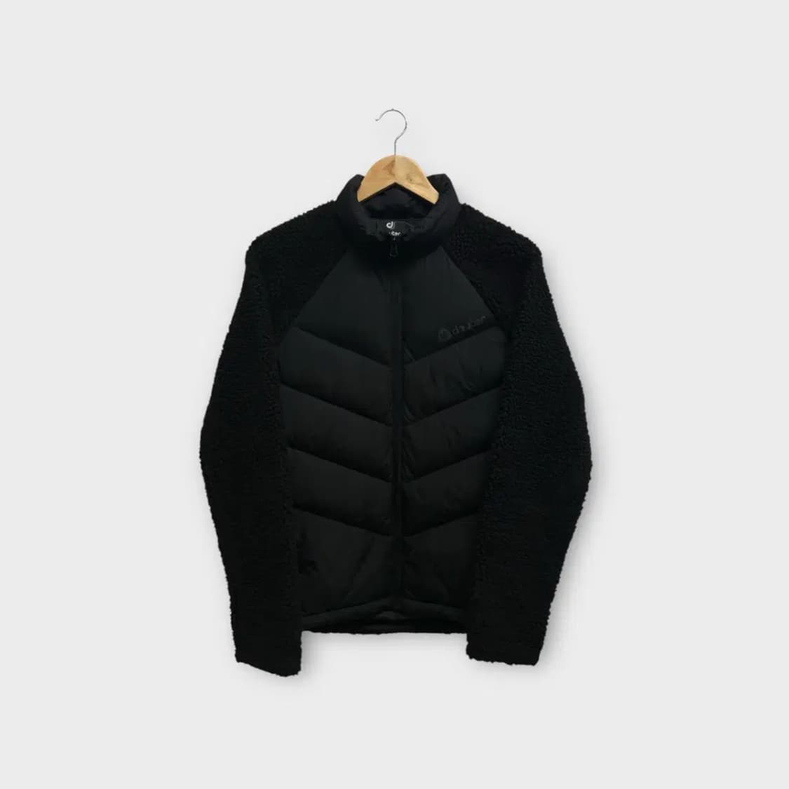 도이터 deuter 블랙 경량패딩 95 상품이미지1