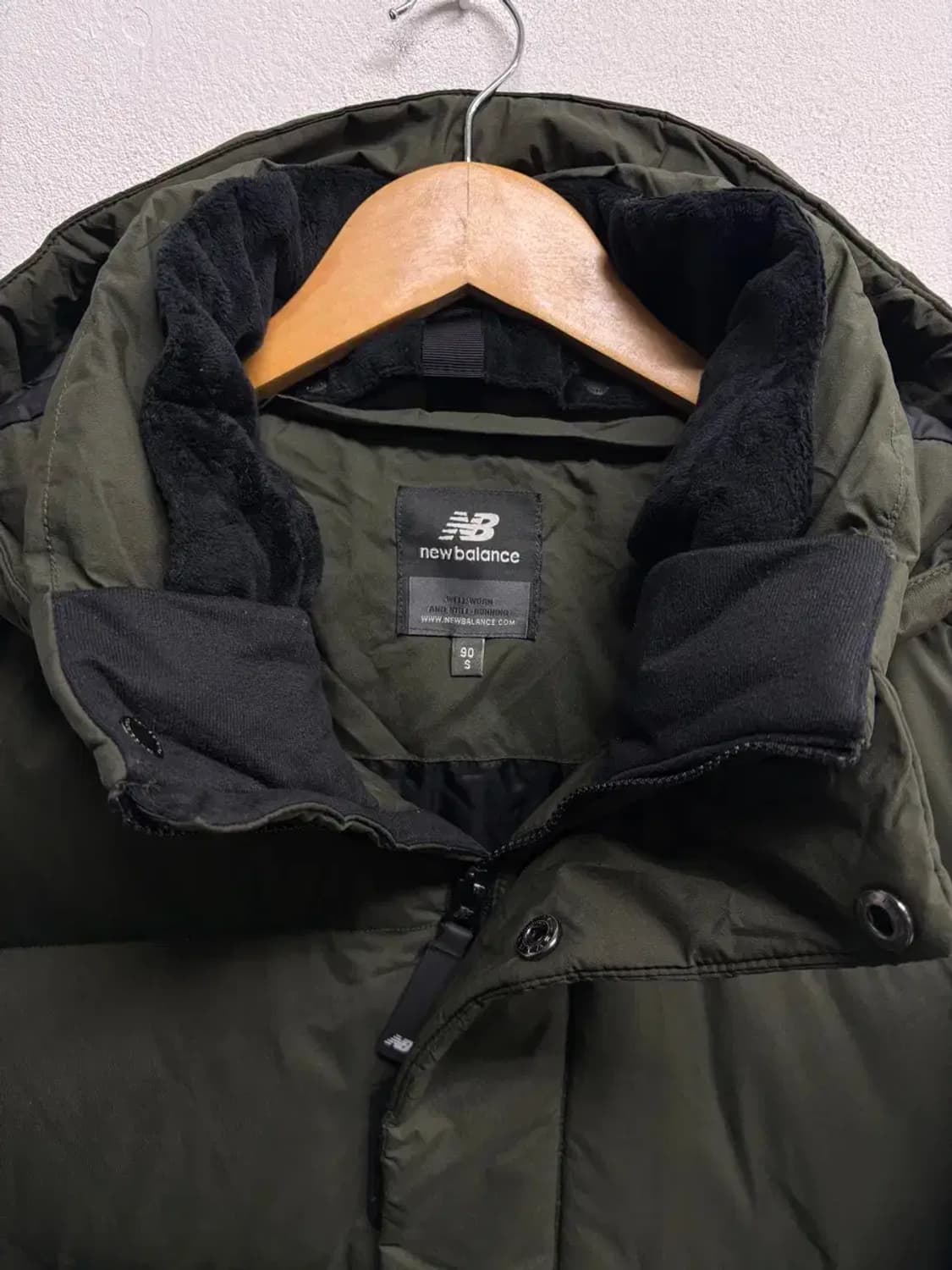 뉴발란스 NB 카키색 롱패딩 90 상품이미지5
