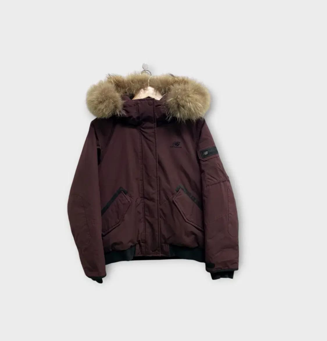 뉴발란스 라쿤털 패딩 점퍼 버건디 M 상품이미지1