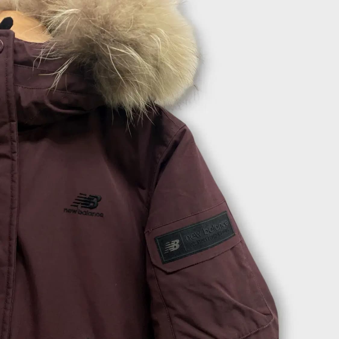 뉴발란스 라쿤털 패딩 점퍼 버건디 M 상품이미지4