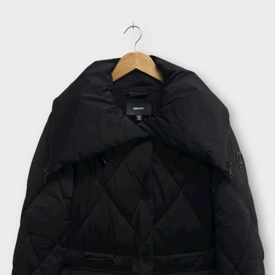 DKNY 다이아몬드 퀼팅 패딩 코트 XS-S 상품이미지2