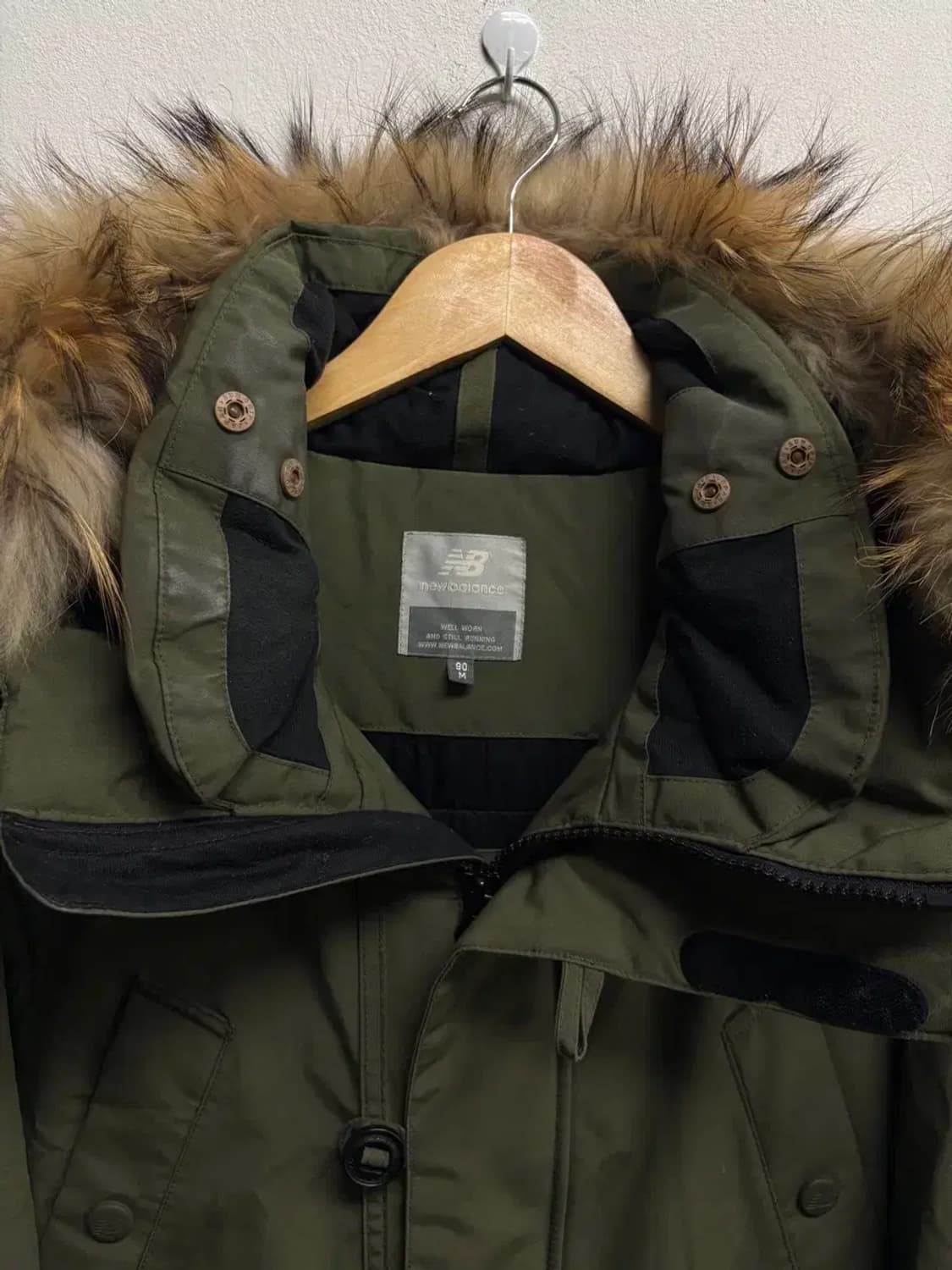 뉴발란스 NB 카키색 구스패딩 90 상품이미지6