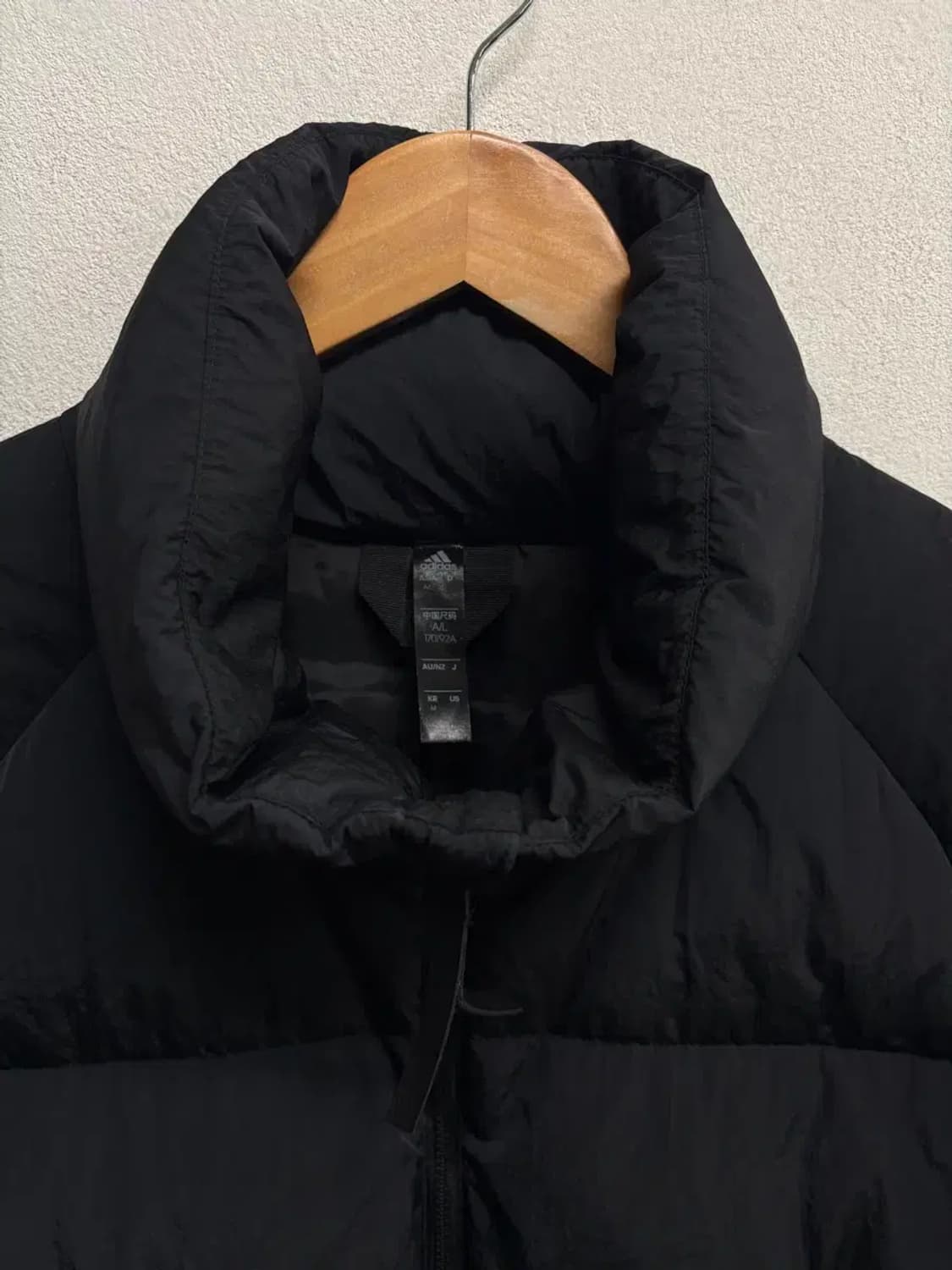 아디다스 글램 온 푸퍼 숏 자켓 블랙 M 상품이미지4