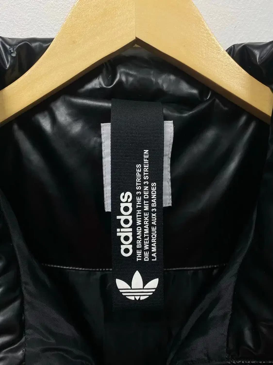 아디다스 오리지널 유광 숏패딩 덕다운 블랙 XS-M 상품이미지5