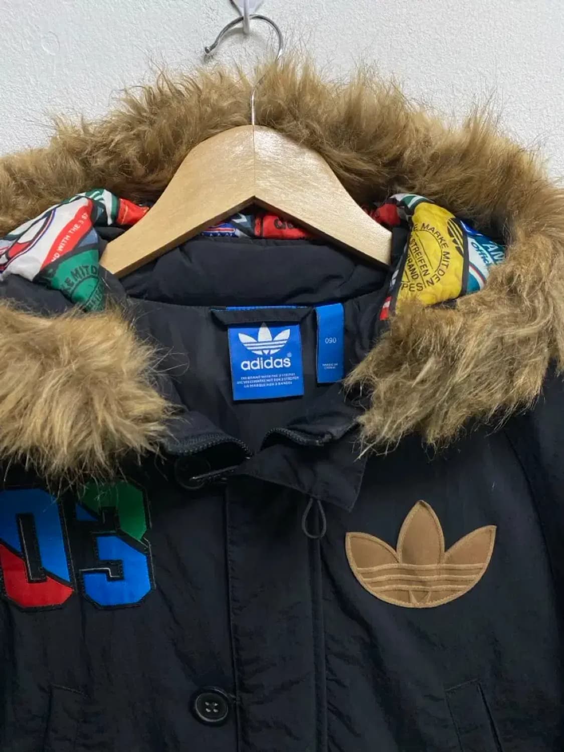 아디다스 불꽃 배지 덕다운 패딩 - 90 상품이미지4