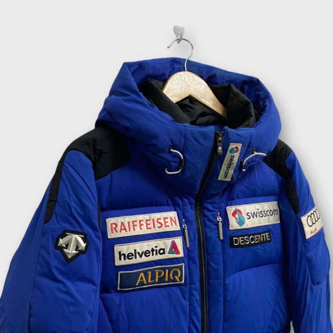 데상트 아우디 스키 덕다운 딥블루 패딩 S 상품이미지2