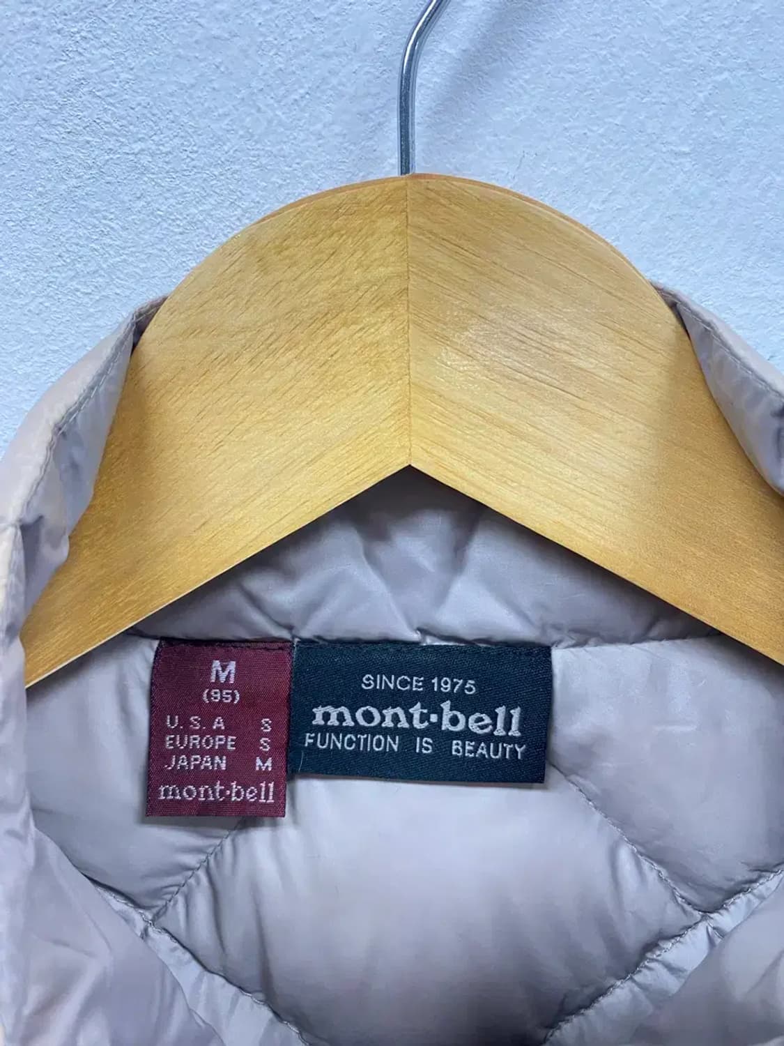 몽벨 mont-bell  구스 패딩 M 상품이미지5