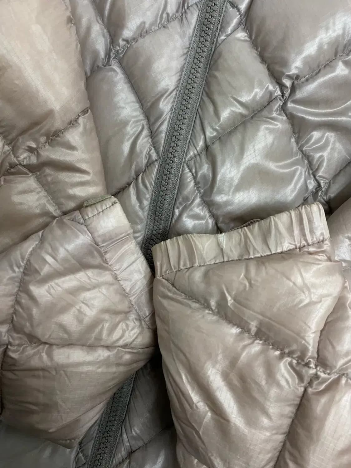 몽벨 mont-bell  구스 패딩 M 상품이미지6