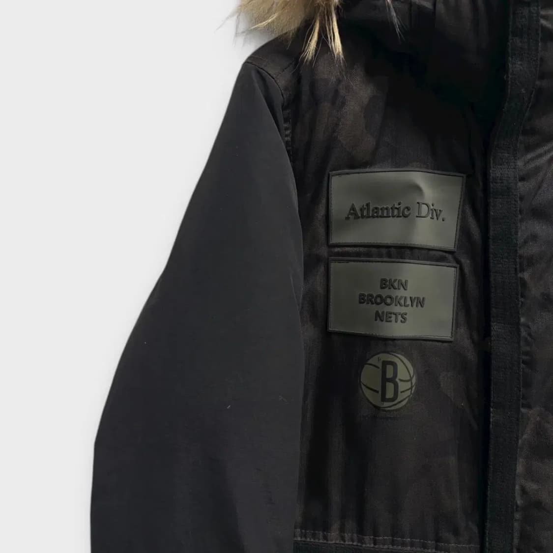 NBA 너구리털 다운패딩 M 상품이미지4