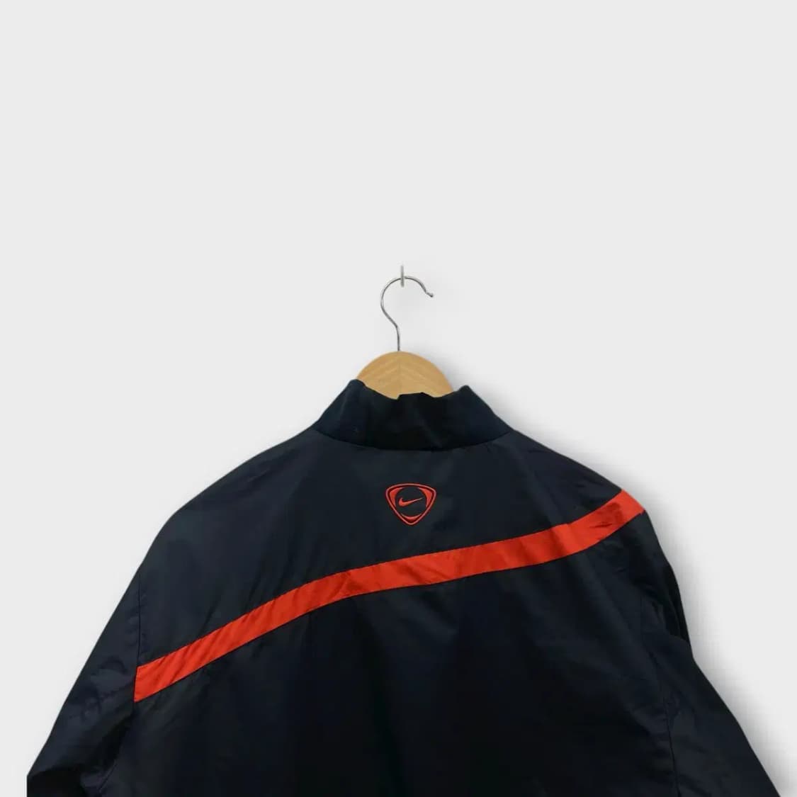 나이키 딥네이비 오렌지 라이닝 스우시 바람막이 L 상품이미지3