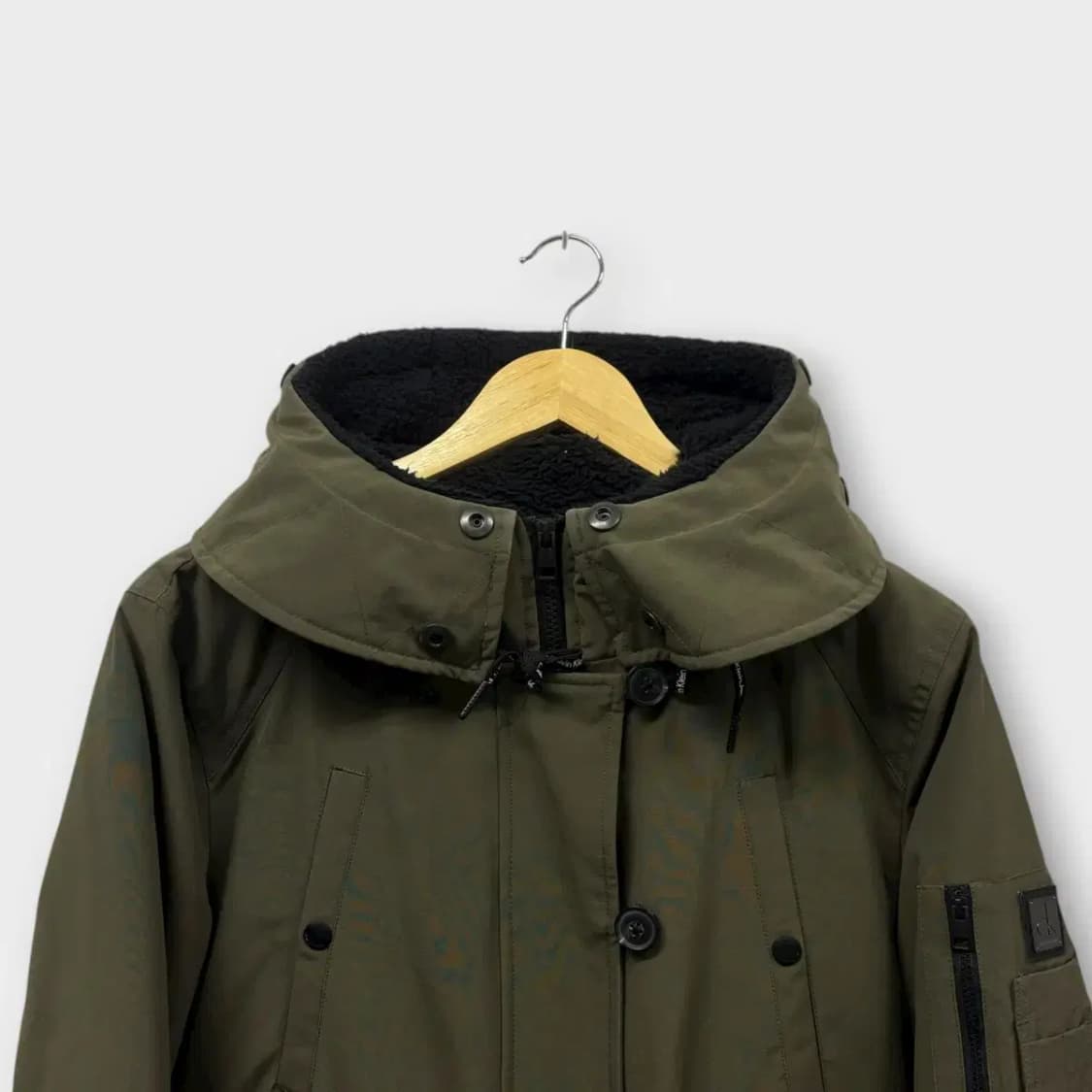 CK 캘빈클라인 카키색 덕다운 패딩 M 상품이미지2