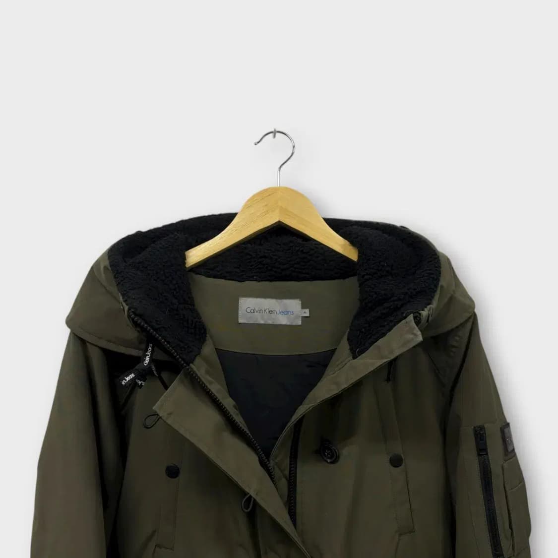 CK 캘빈클라인 카키색 덕다운 패딩 M 상품이미지4