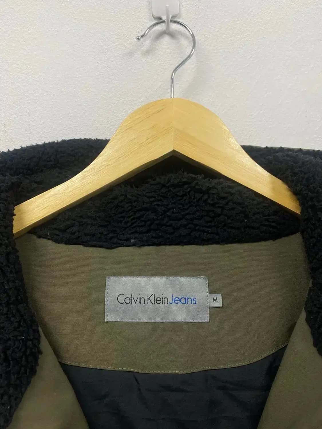 CK 캘빈클라인 카키색 덕다운 패딩 M 상품이미지6