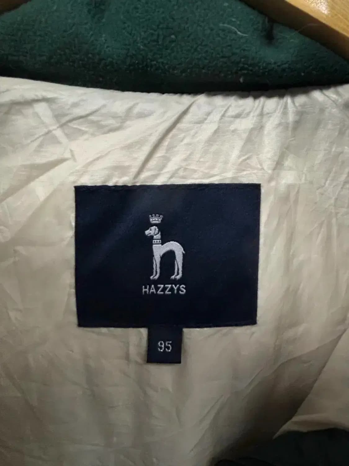 헤지스 프리미엄 유광 덕다운 패딩 95 상품이미지4