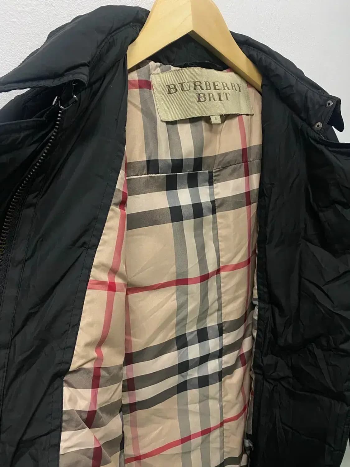 버버리 여성 블랙 패딩 코트 - S 상품이미지5