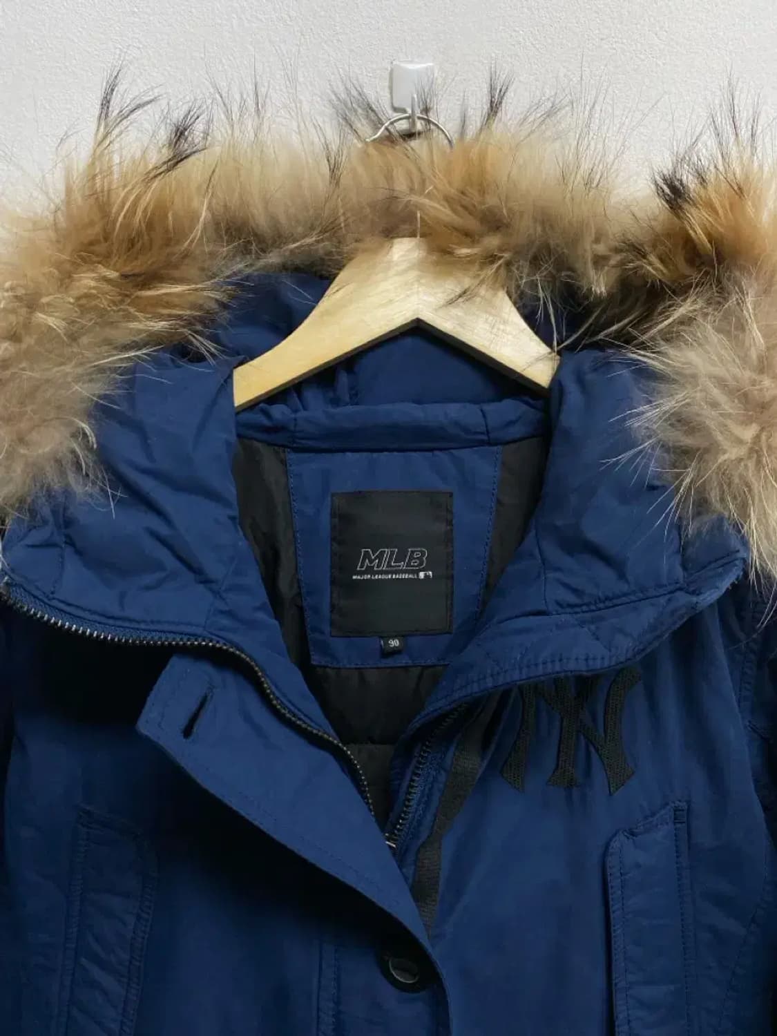 MLB 엠엘비 딥블루 뉴욕양키즈 자수로고 패딩 90 상품이미지4
