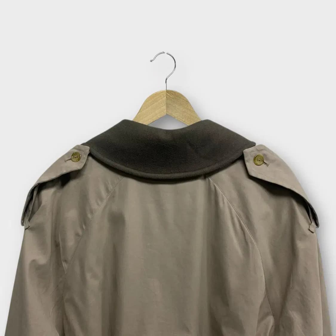 버버리 클래식 도톰 더블 트렌치 코트 [내피안감있음] XL 상품이미지4