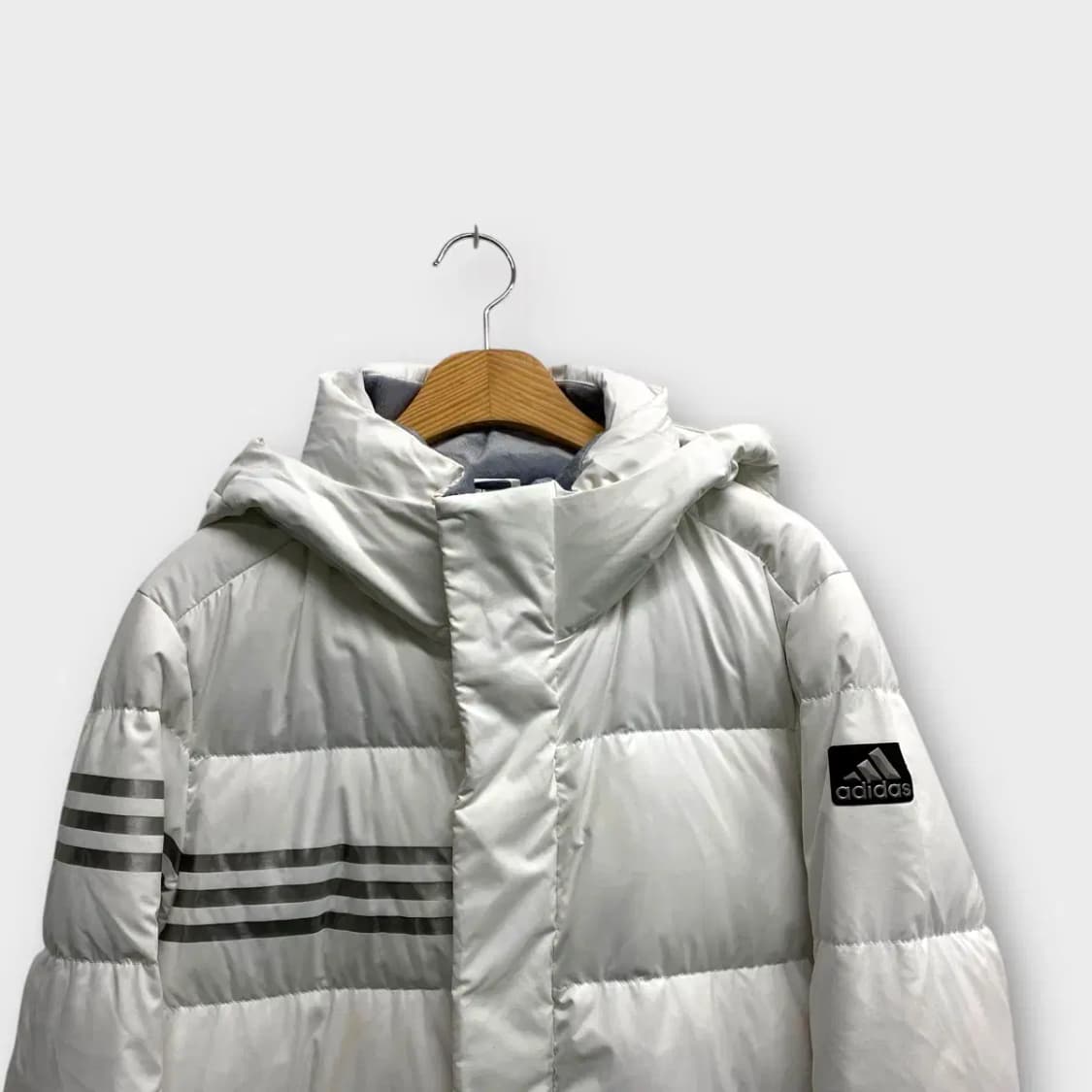 아디다스 삼선 화이트 구스 롱패딩 M 상품이미지3