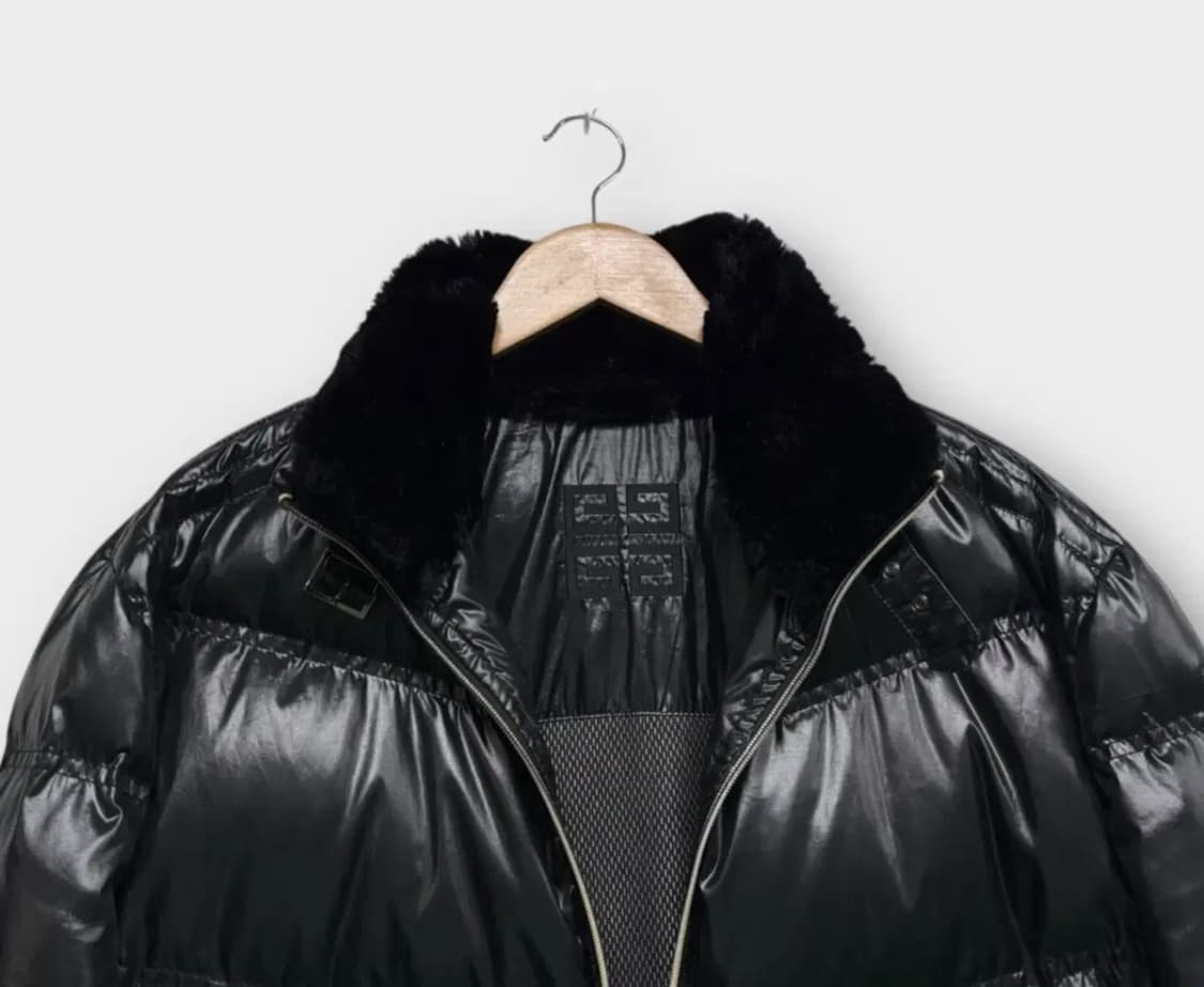 지방시 GIVENCHY 글로시 유광패딩 105 상품이미지4