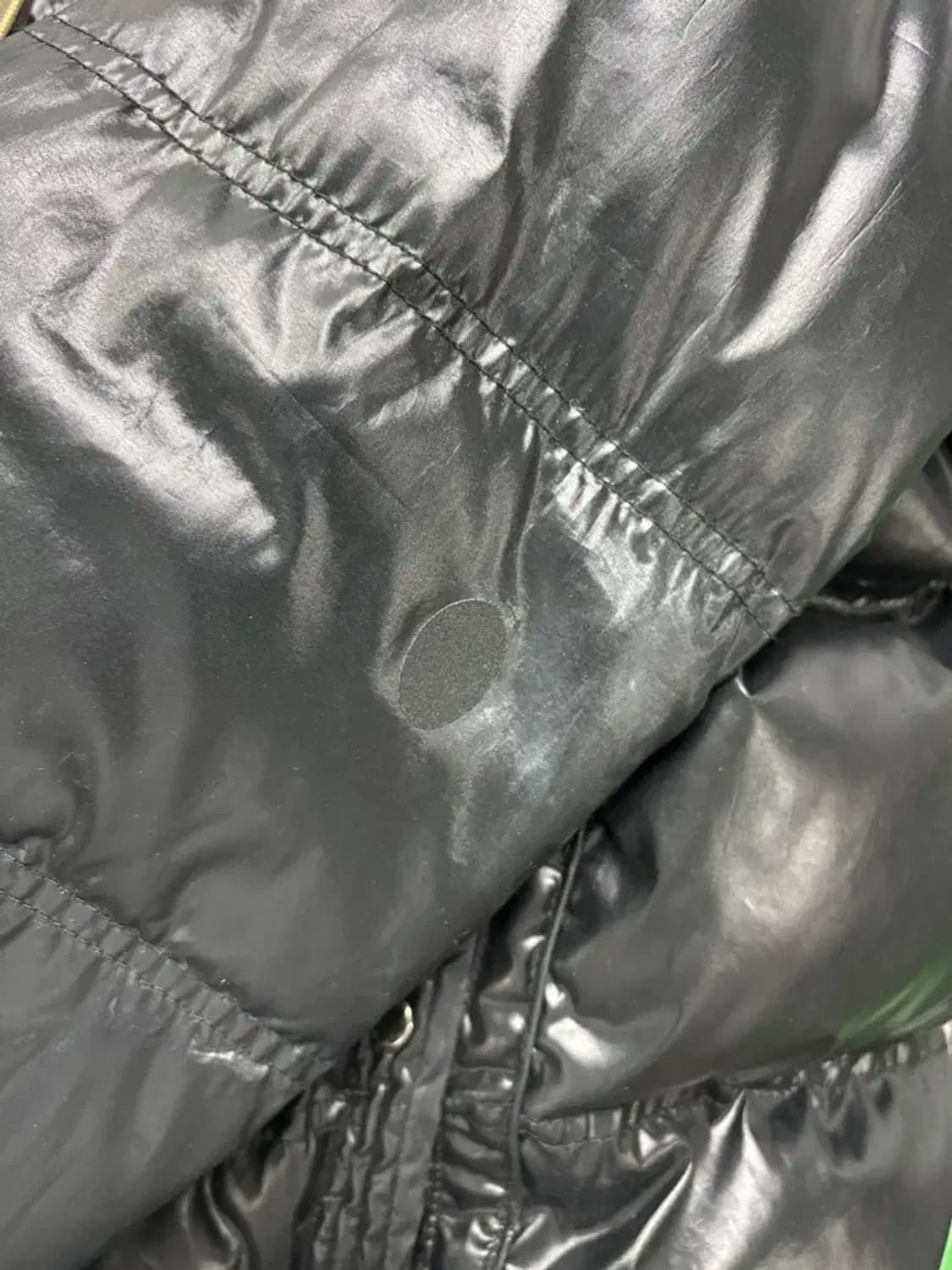 지방시 GIVENCHY 글로시 유광패딩 105 상품이미지9