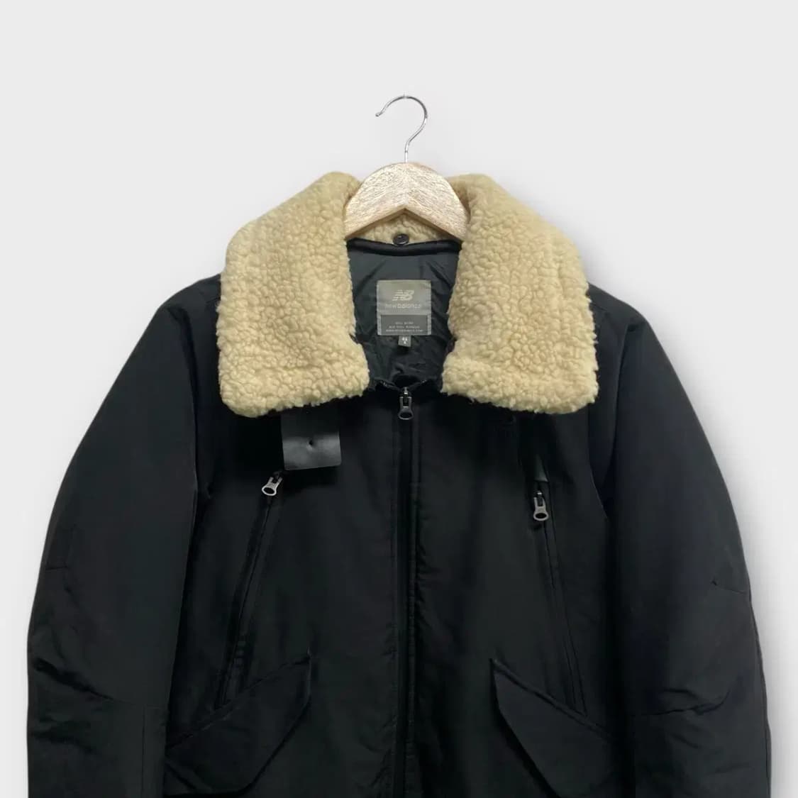 뉴발란스 블랙 뽀글이 숏패딩 S 상품이미지2