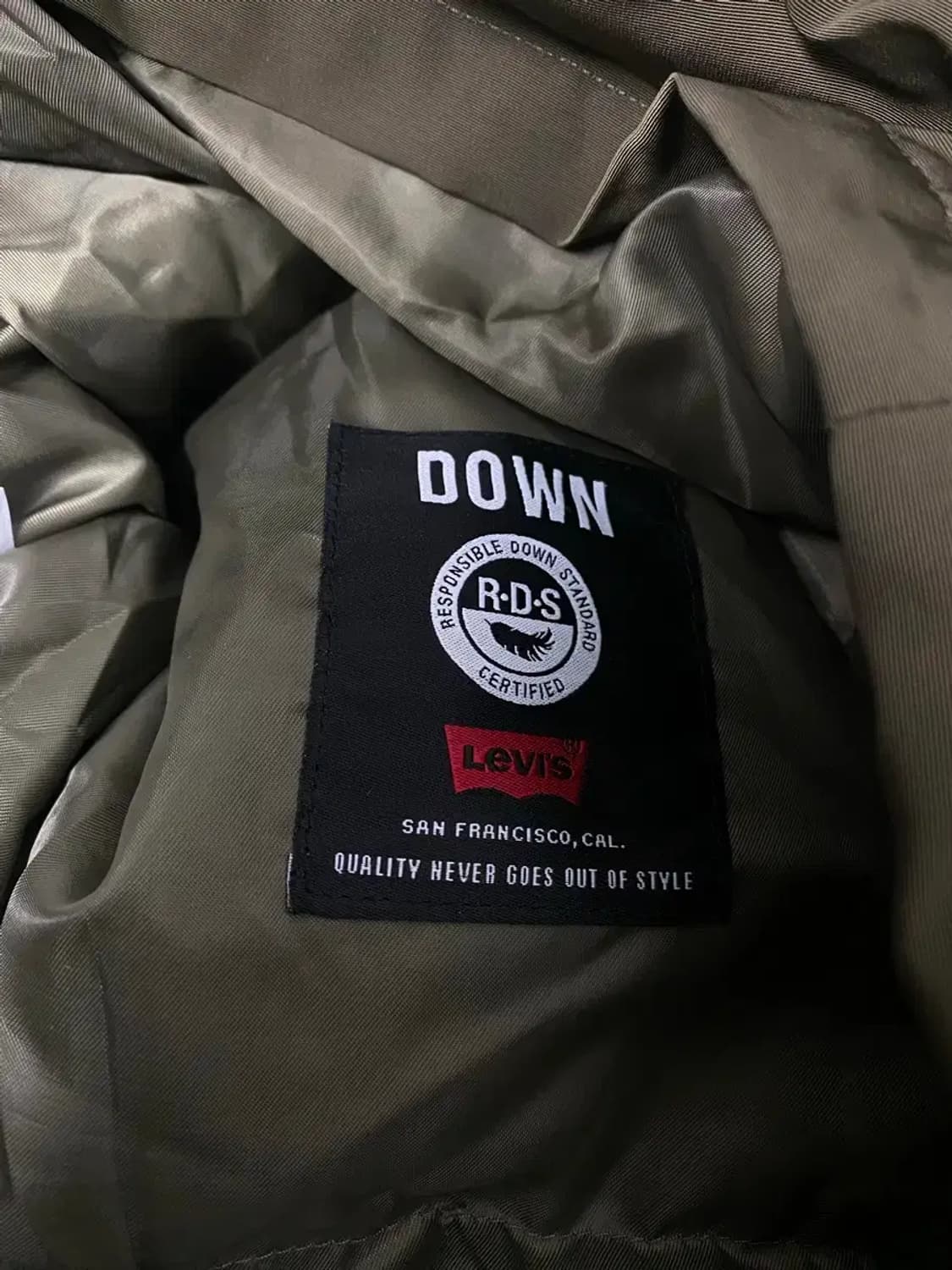 리바이스 하이넥 오리털 카키 패딩 M 상품이미지7
