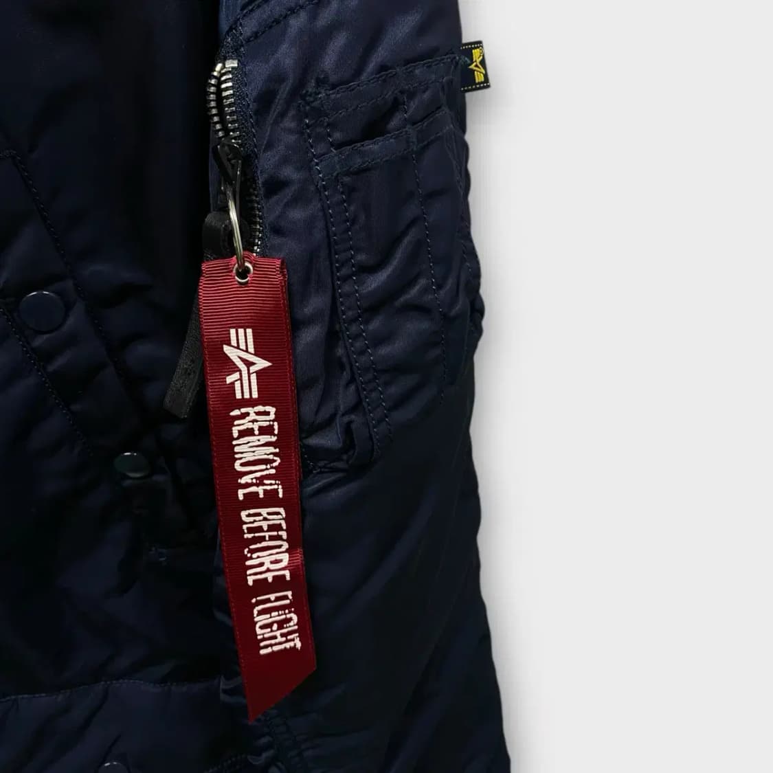 알파인더스트리 N3B 네이비 안감누빔 패딩 XS-S 상품이미지3