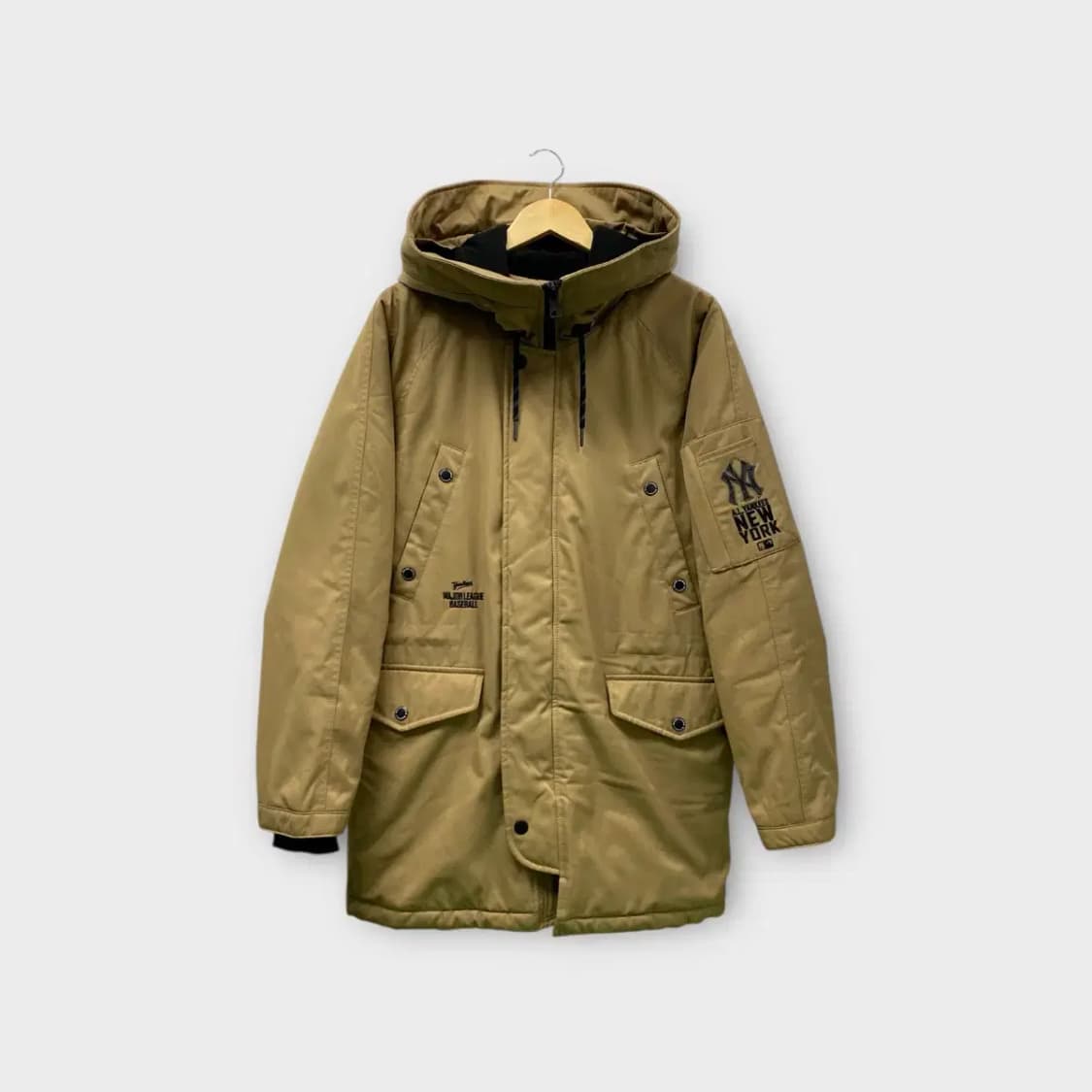 MLB 엠엘비 베이지 뉴욕양키즈 패딩 L 상품이미지1