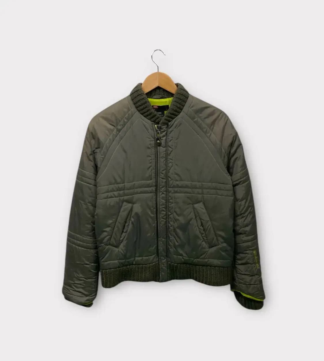 디젤 DIESEL 여성 봄버 패딩 L 상품이미지1