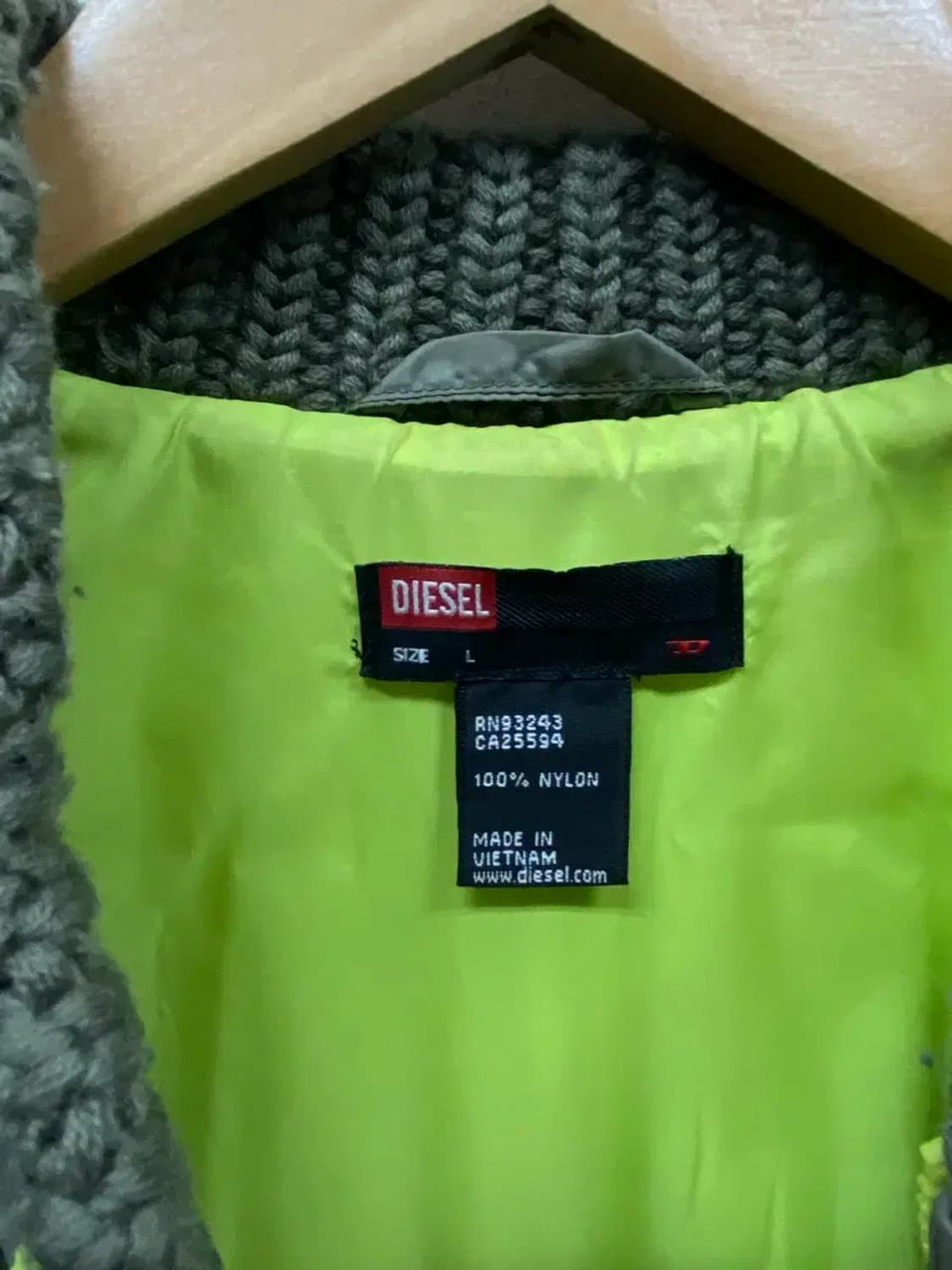 디젤 DIESEL 여성 봄버 패딩 L 상품이미지6