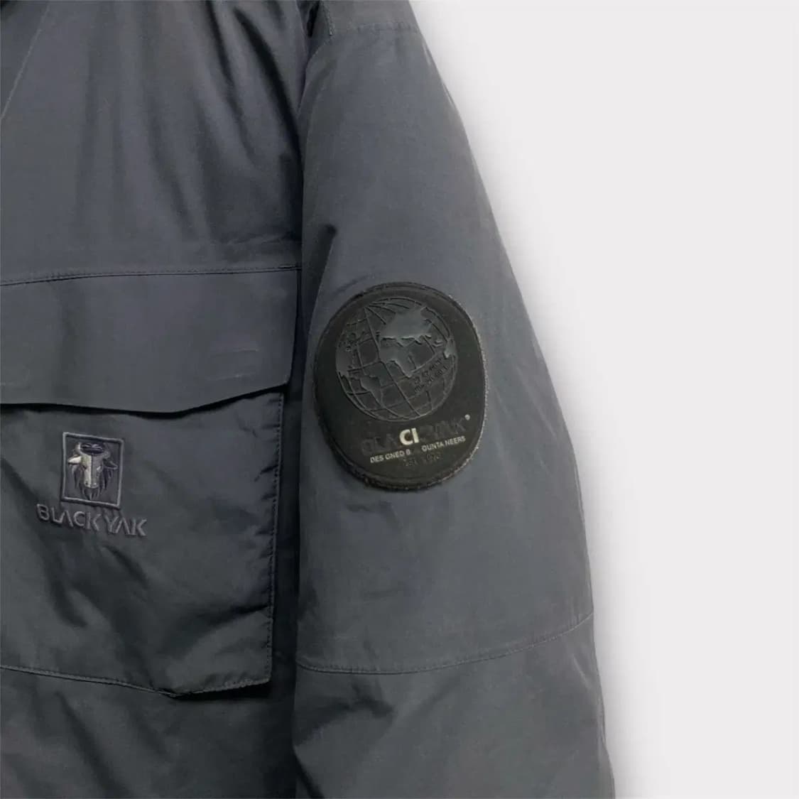 블랙야크 그레이 구스패딩 L 상품이미지4