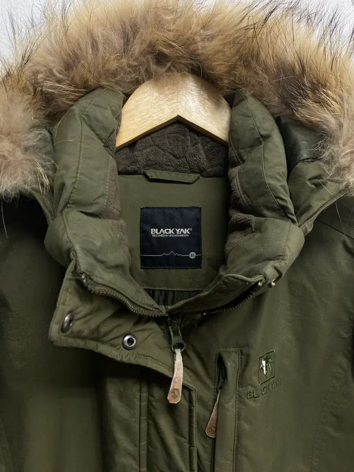 블랙야크 카키 덕다운 패딩 95 상품이미지4
