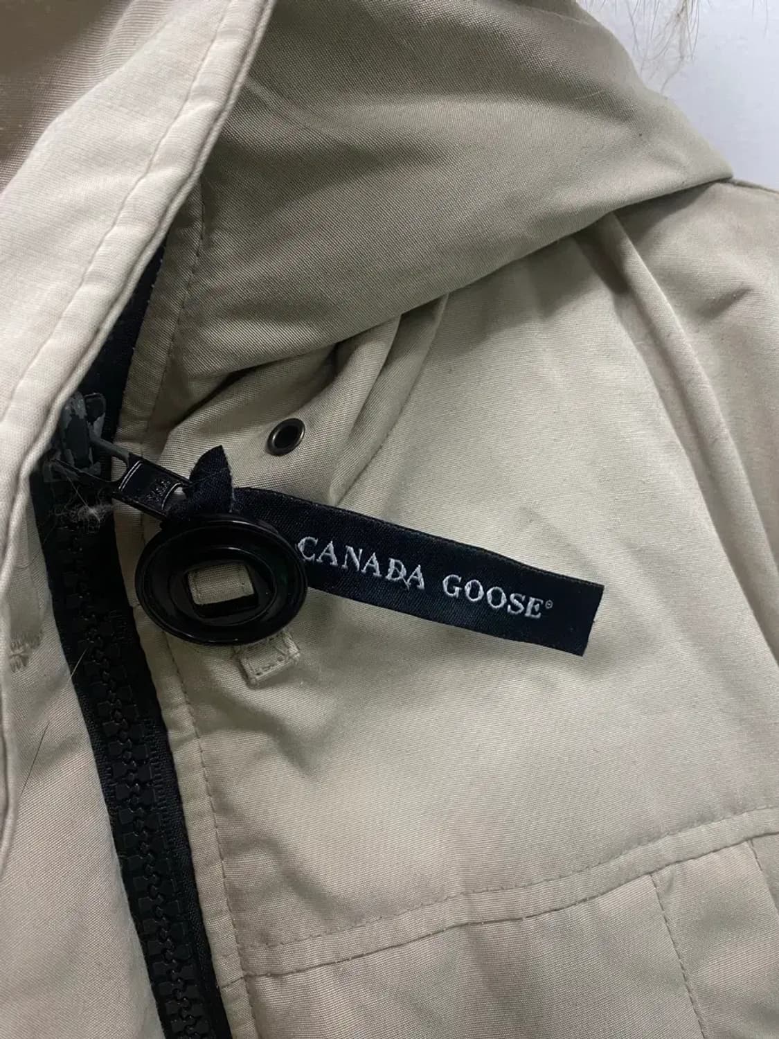 캐나다구스 익스페디션 베이지 패딩 M 상품이미지4