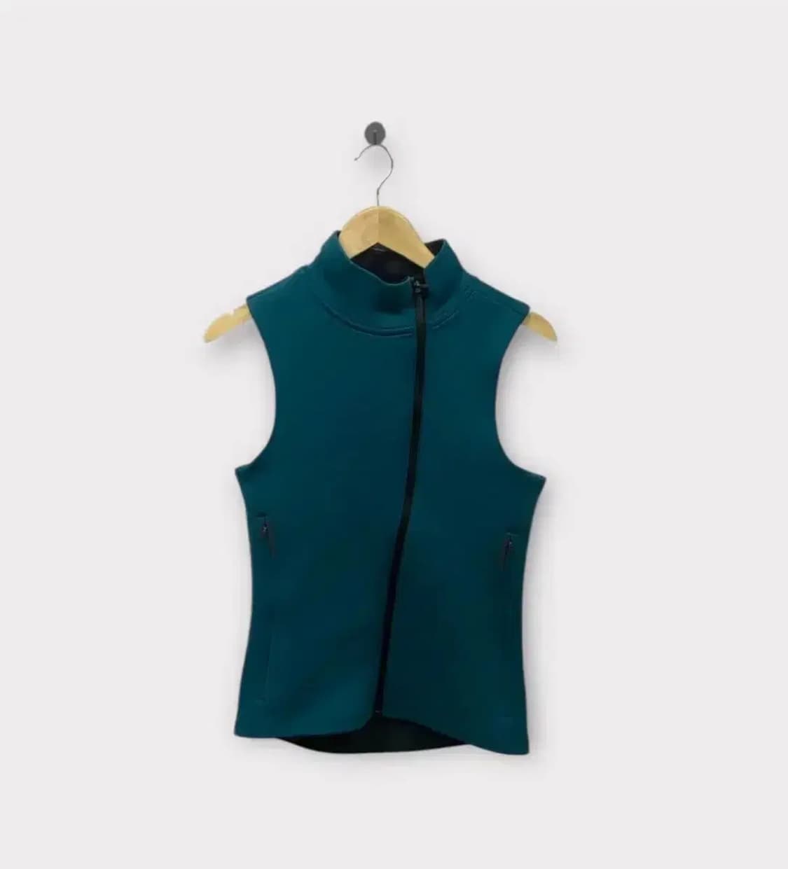 나이키 기능성 써마핏 여성 러닝조끼 85 상품이미지1