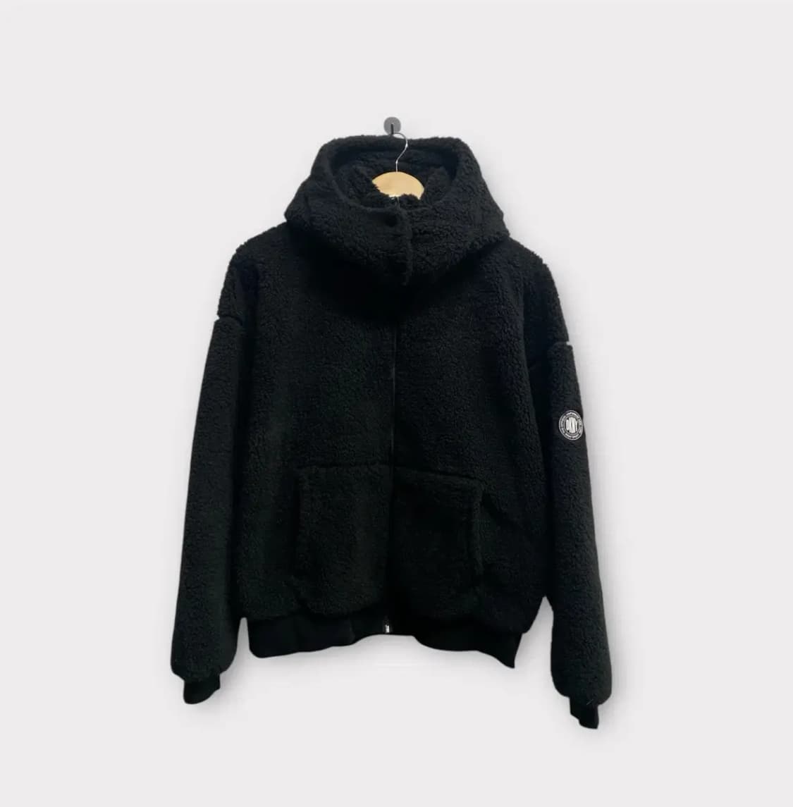 DKNY 하이넥 블랙 뽀글이 집업 S 상품이미지1