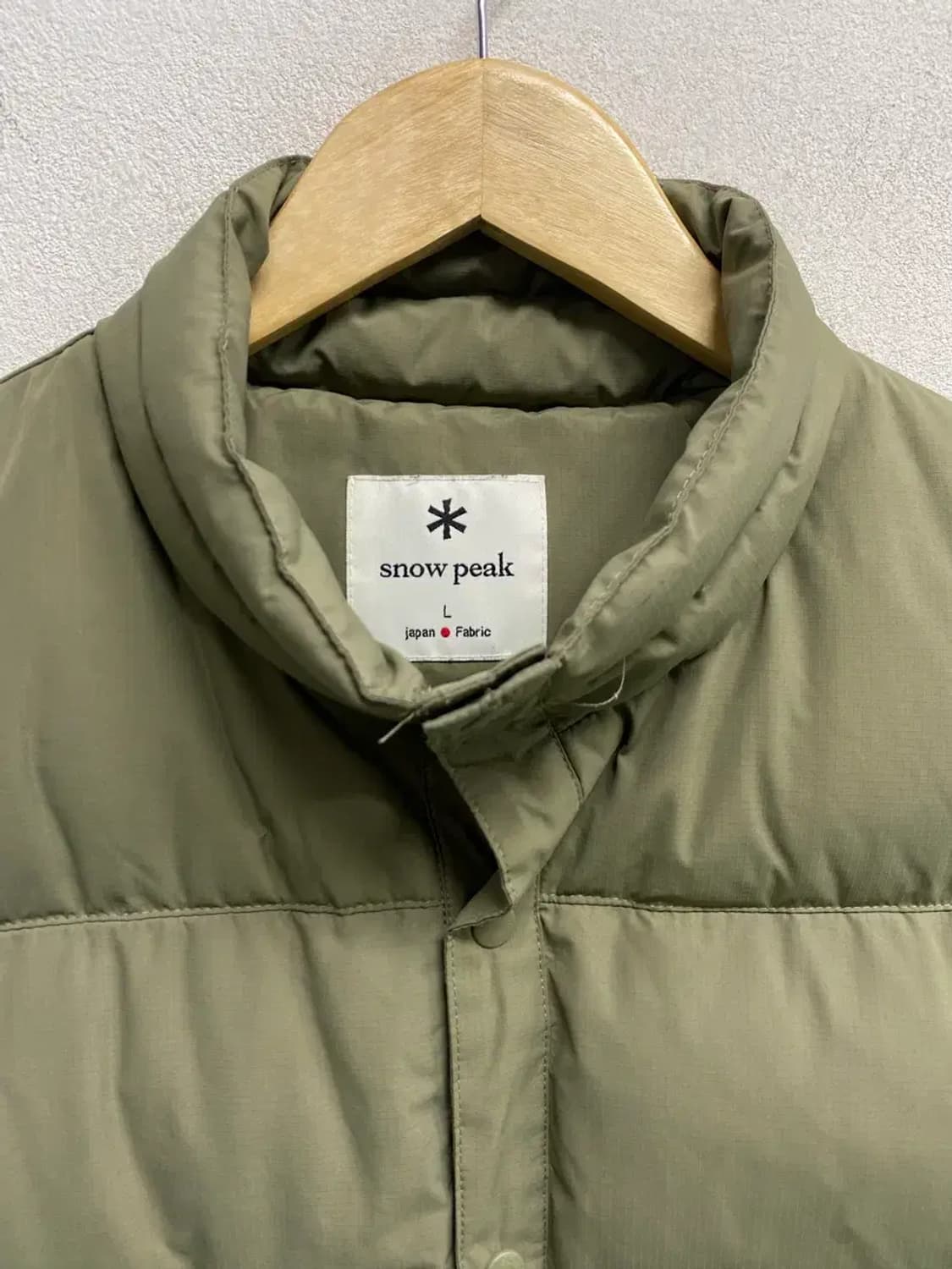 스노우피크 카키색 다운 베스트 L 상품이미지5