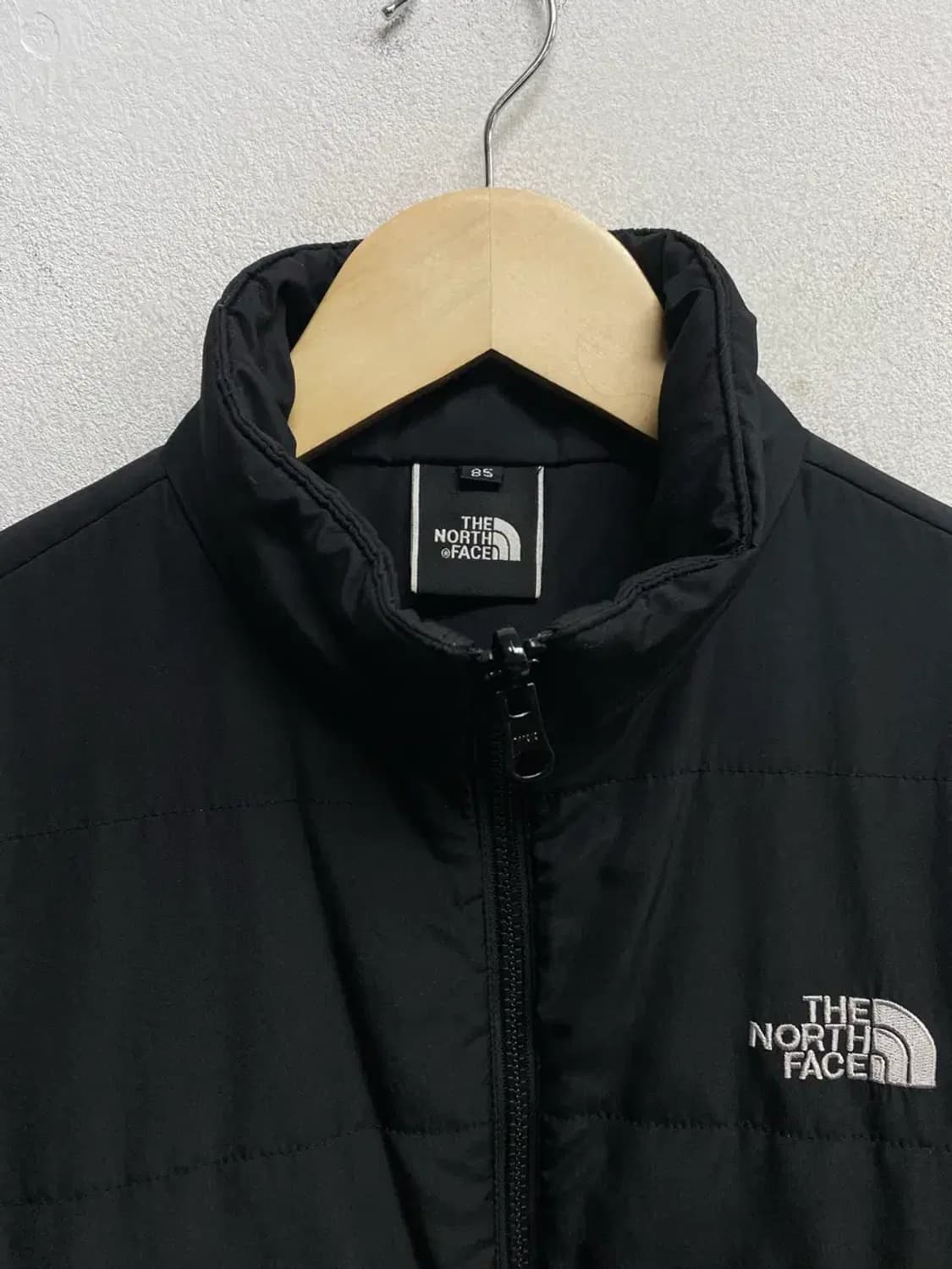 노스페이스 블랙 경량패딩 85 상품이미지4