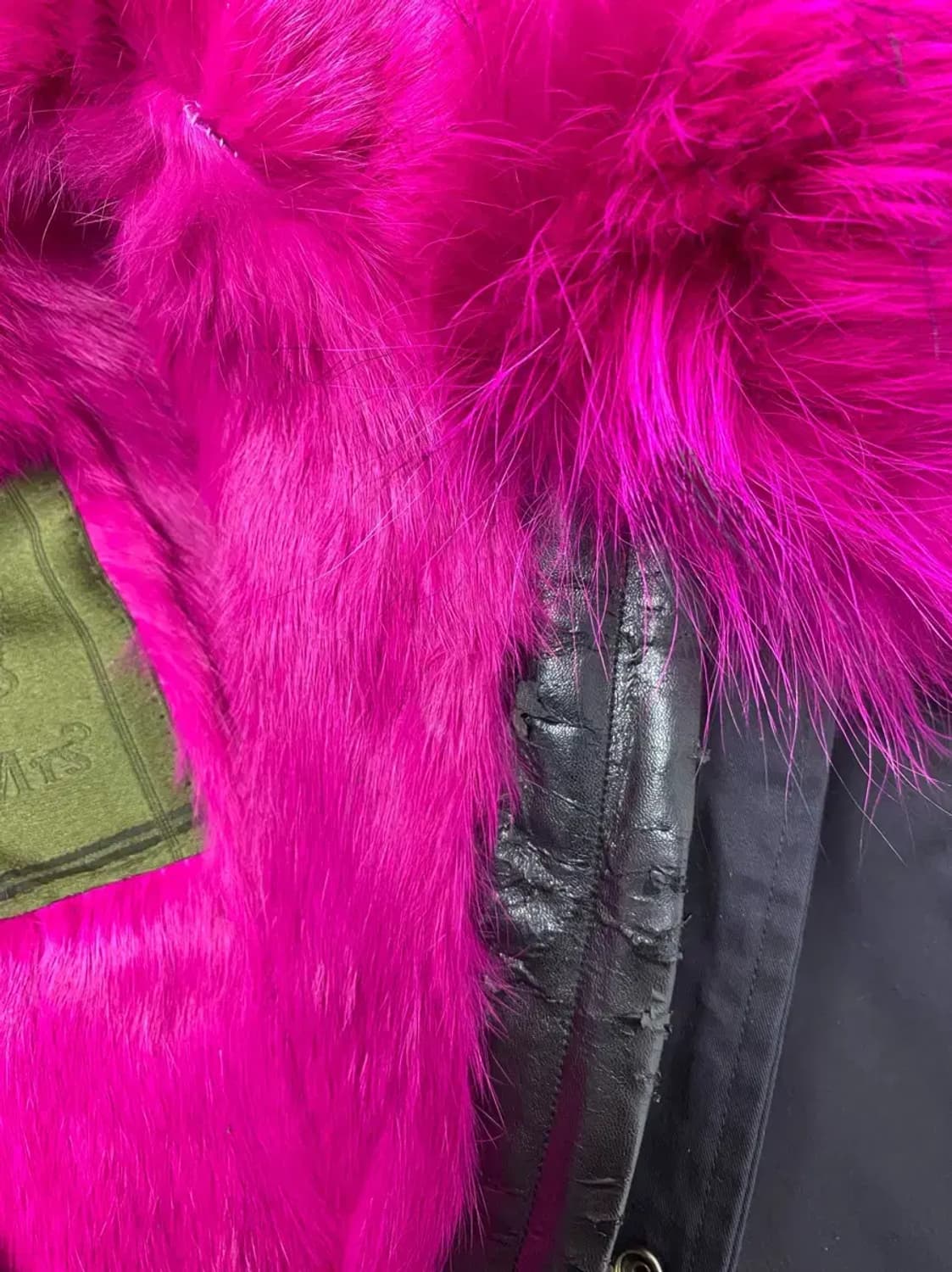 미스터앤미세스 블랙 핑크 퍼 후드 털야상 XS 상품이미지7