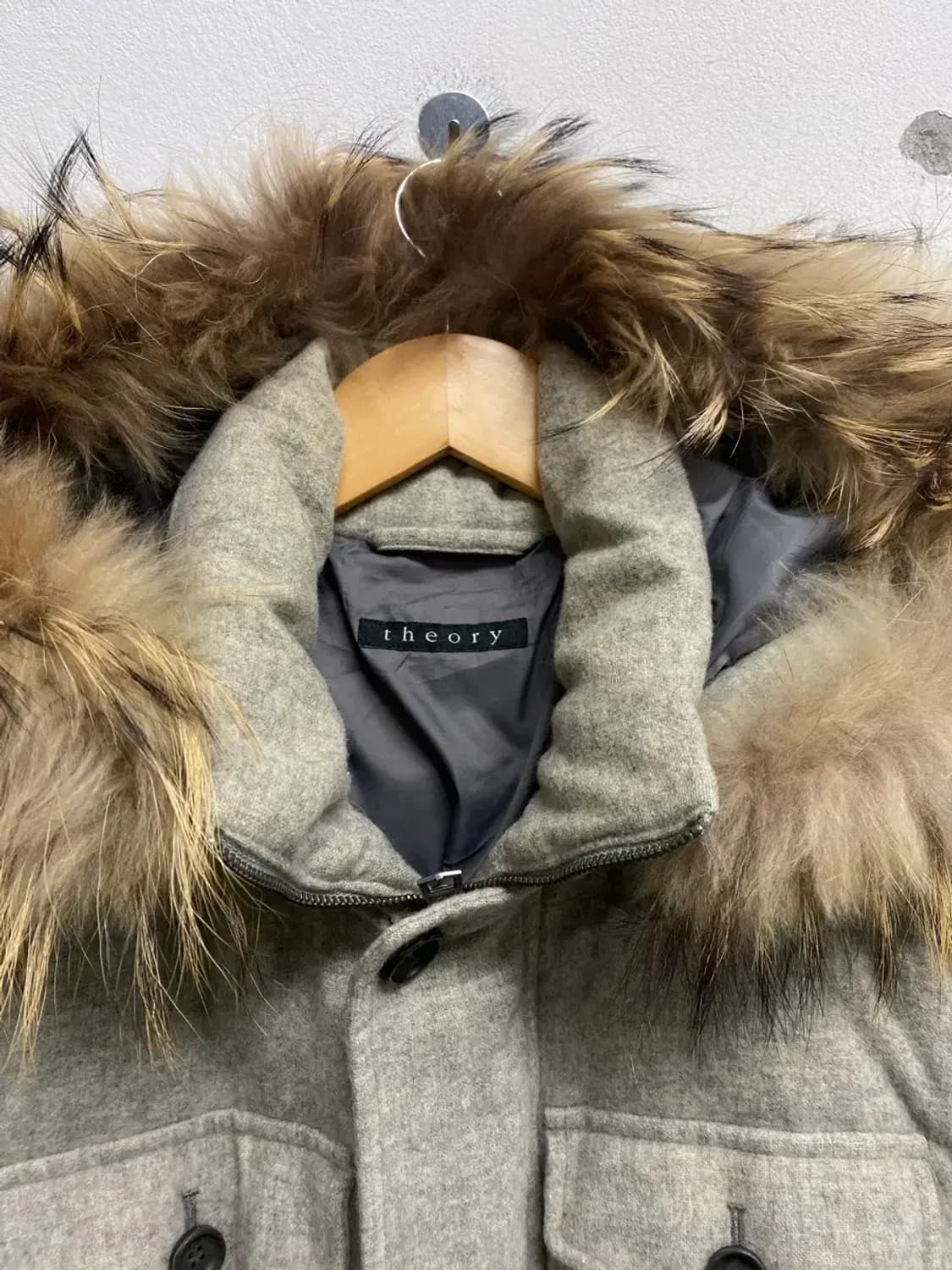 띠어리 다운 울패딩 40 M-L 상품이미지4