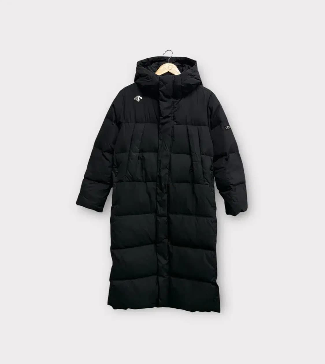 데상트 올블랙 구스 롱패딩 90 상품이미지1