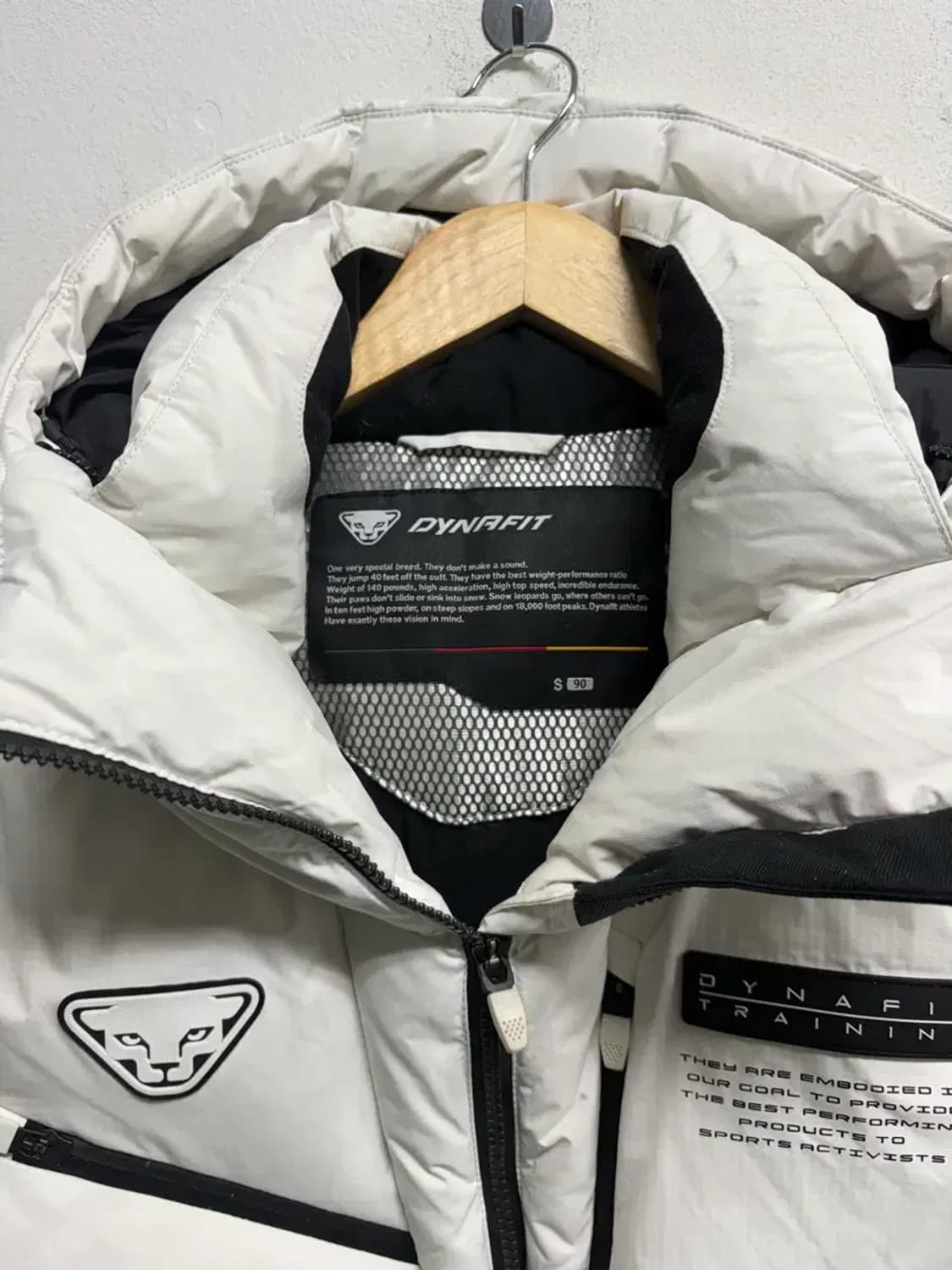 다이나핏 화이트 덕다운 패딩 S-M 상품이미지4