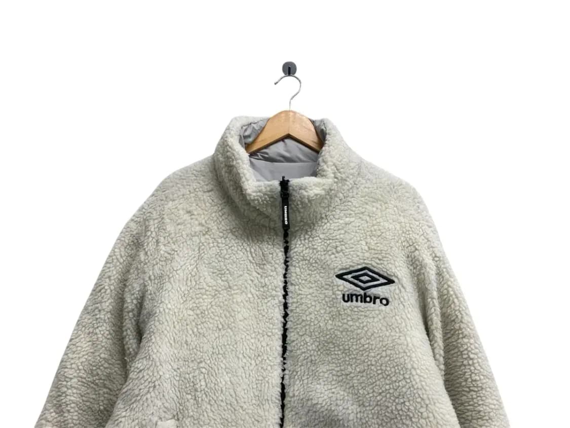 엄브로 Umbro 리버시블 뽀글이 패딩 L 상품이미지4