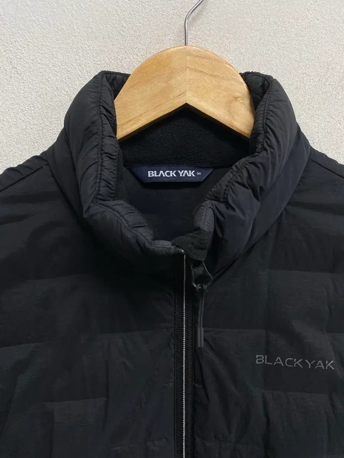 블랙야크 엠보 구스 경량패딩 90 상품이미지4