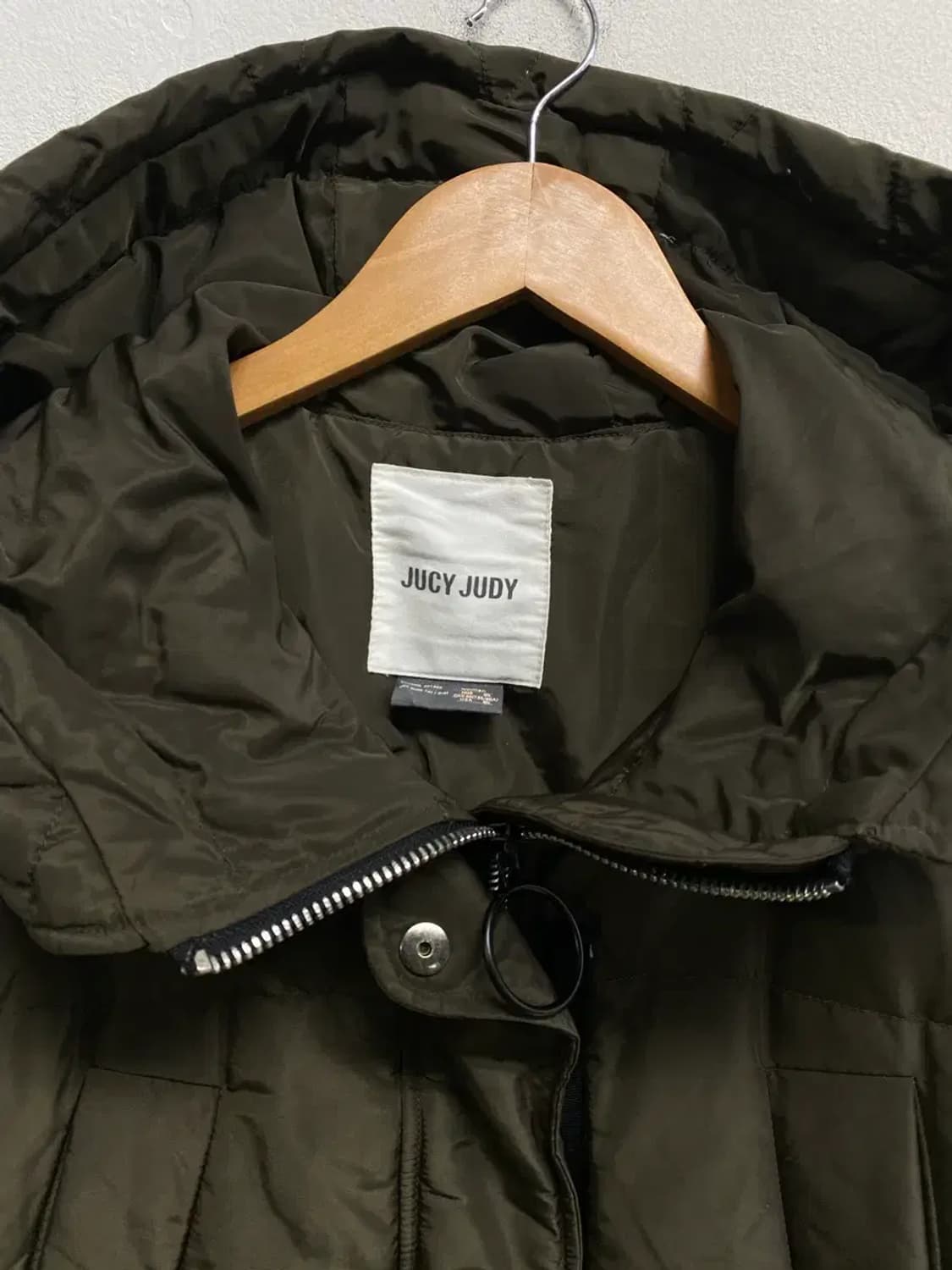 쥬시쥬디 JUCY JUDY 카키 덕다운 패딩 free 상품이미지4