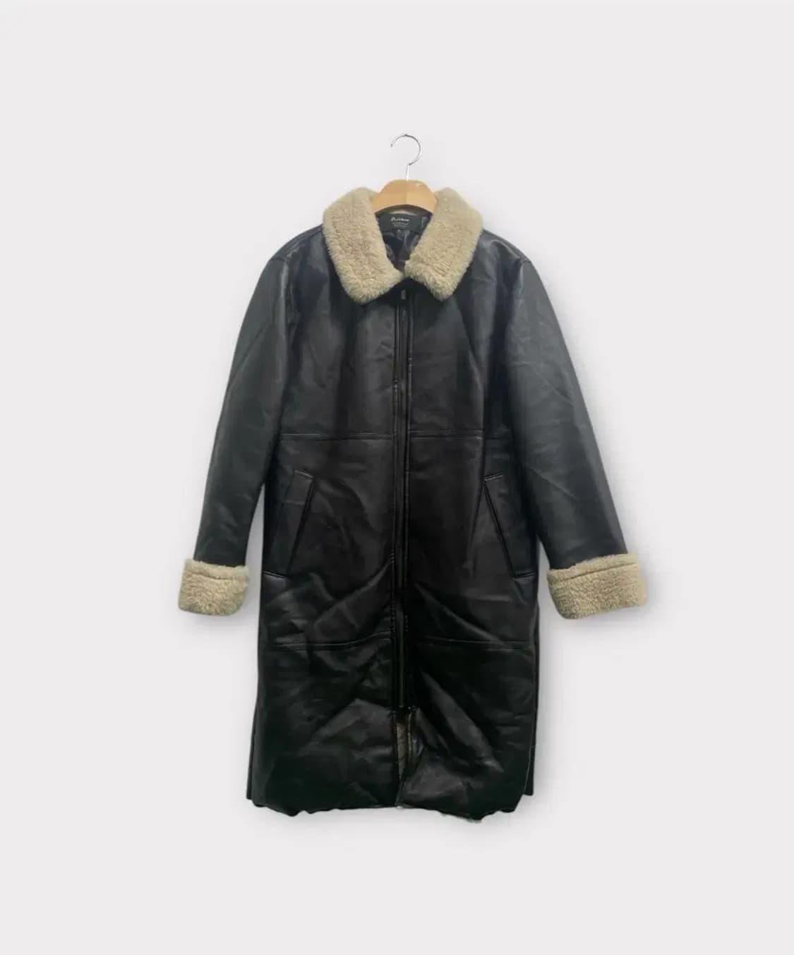 수앤준 레더 카라퍼 롱 코트 free 상품이미지1