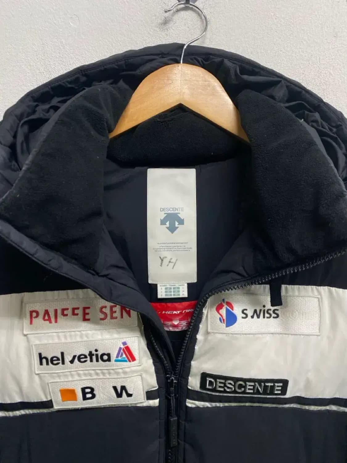 데상트 스위스 스키팀 아우디 오리털 롱패딩 S 상품이미지4